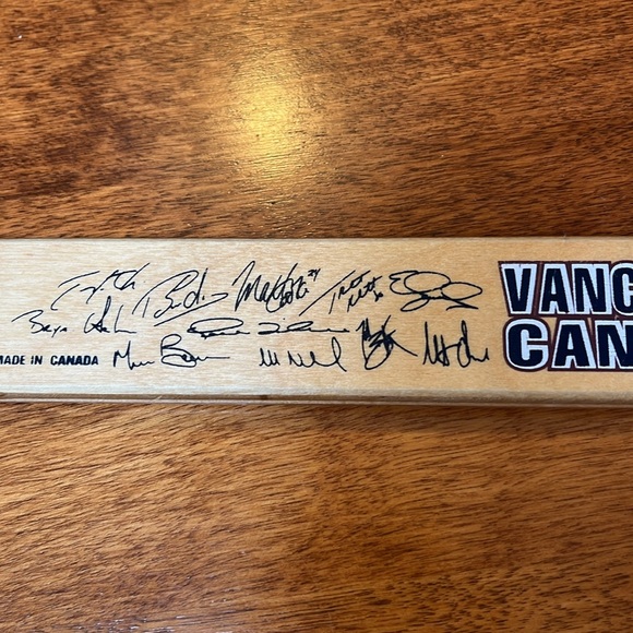 NHL | Vancouver Canucks souvenir mini hockey stick - Picture 4 of 5